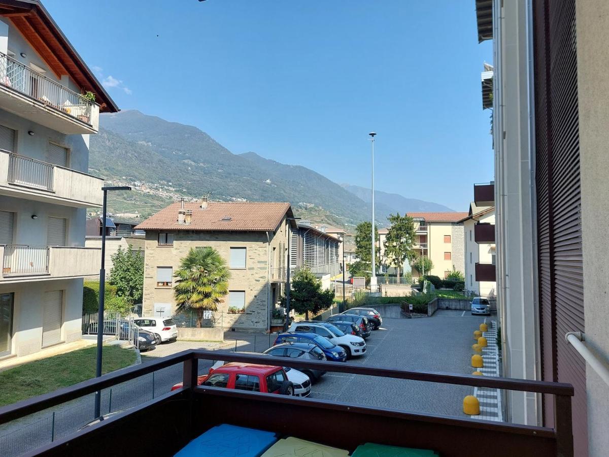 Bilocale Luminoso, Ottima Posizione Apartment Sondrio Bagian luar foto