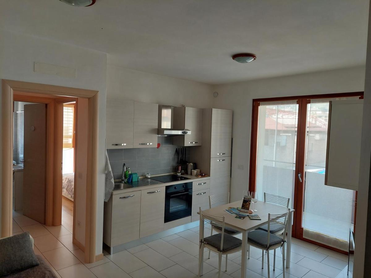 Bilocale Luminoso, Ottima Posizione Apartment Sondrio Bagian luar foto