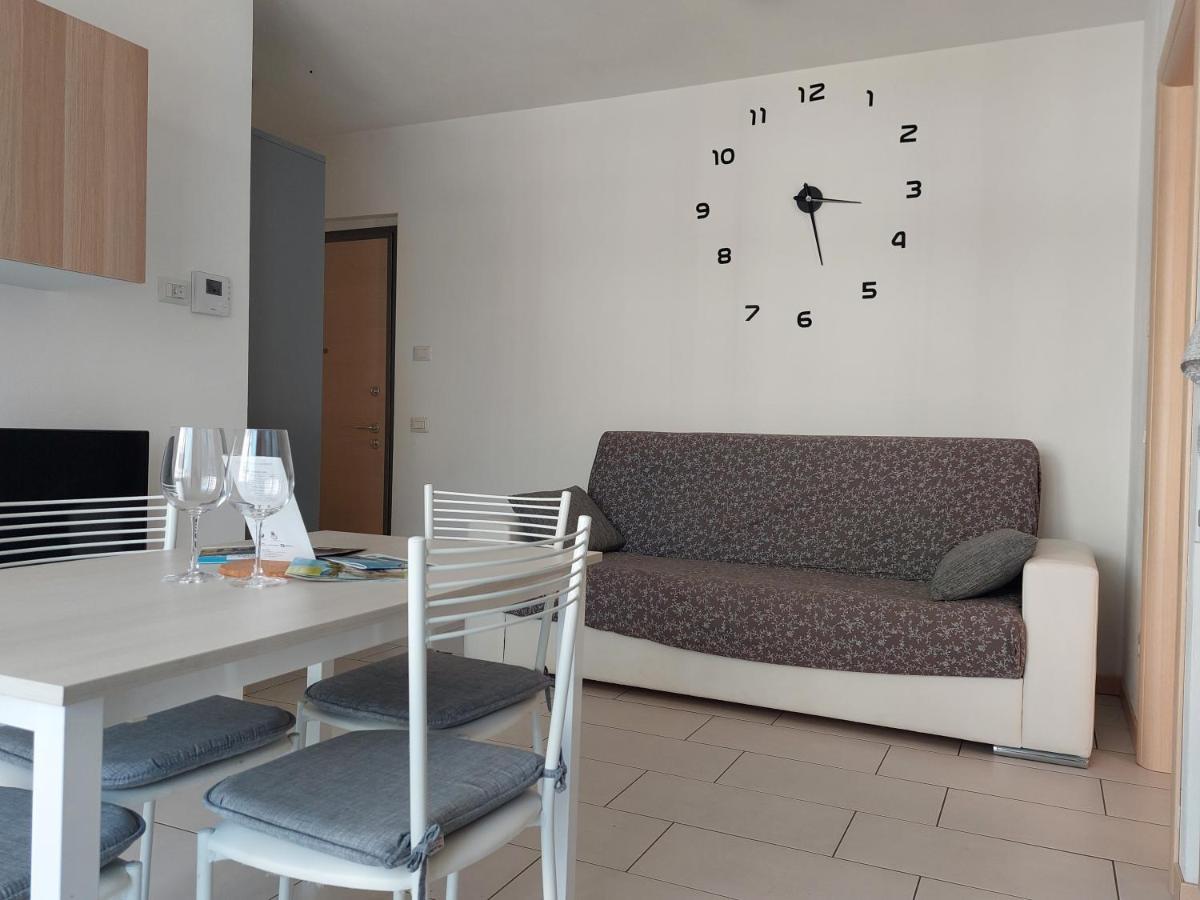 Bilocale Luminoso, Ottima Posizione Apartment Sondrio Bagian luar foto