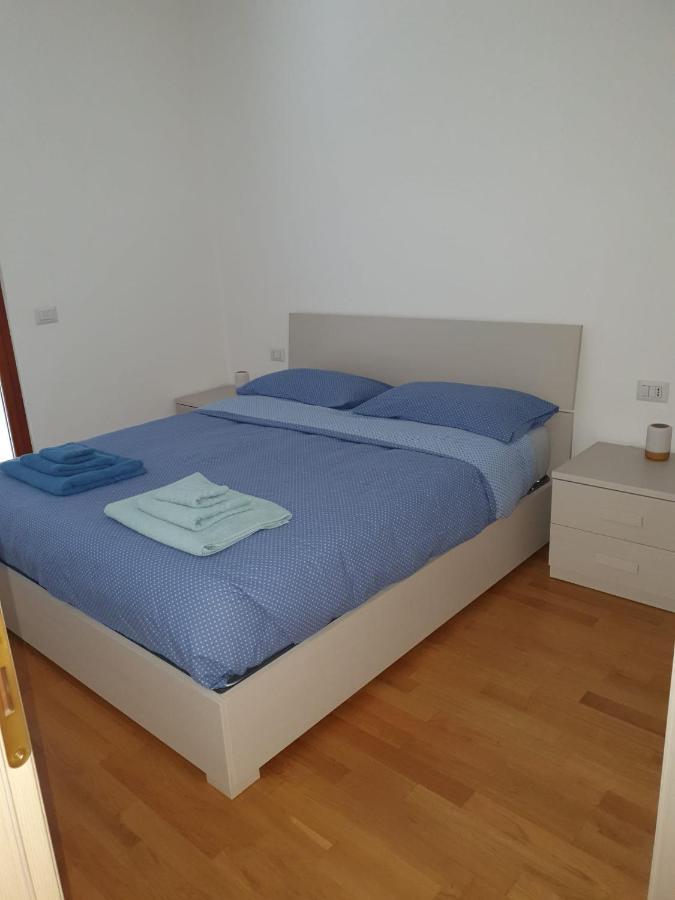 Bilocale Luminoso, Ottima Posizione Apartment Sondrio Bagian luar foto